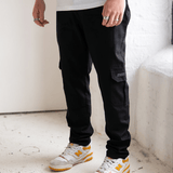 <transcy>Schwarze, taillierte V3 Cargohose</transcy>